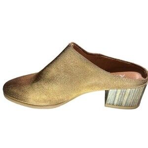Antelope Womens Gilly
Suede Slip On Mules -
38 Medium NWT very comfortable!